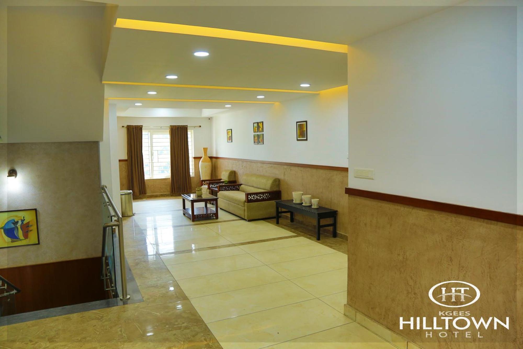Kgees - Hill Town Hotel Kattappana ภายนอก รูปภาพ