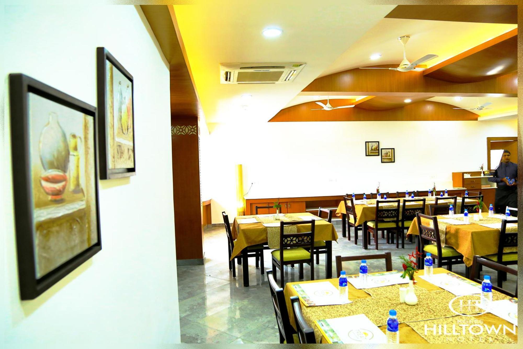 Kgees - Hill Town Hotel Kattappana ภายนอก รูปภาพ