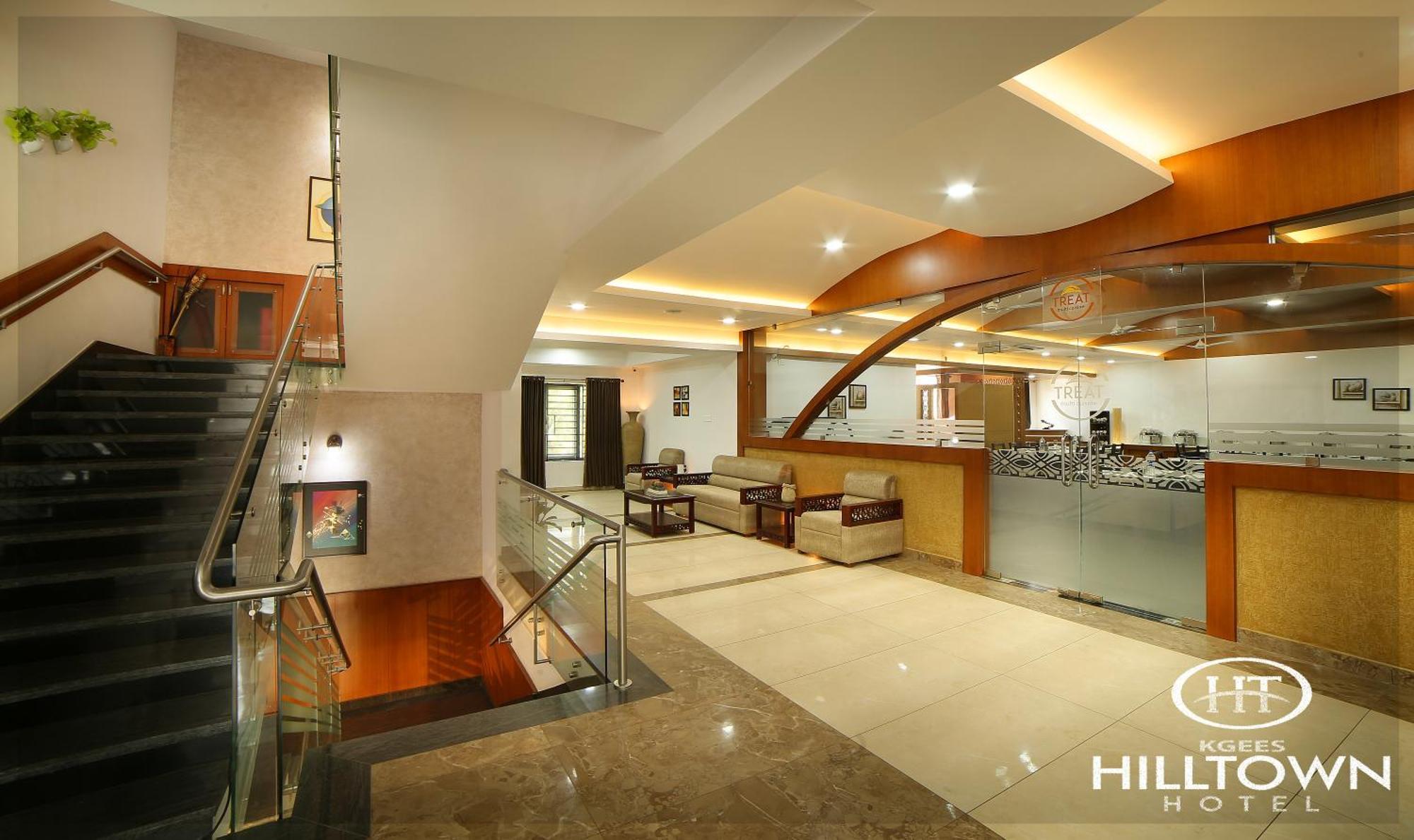 Kgees - Hill Town Hotel Kattappana ภายนอก รูปภาพ