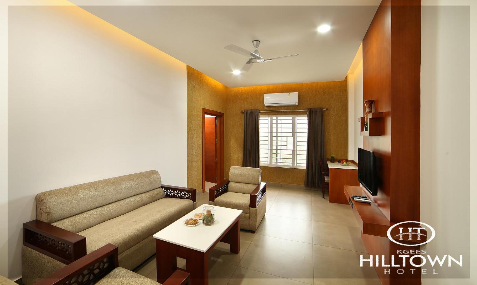 Kgees - Hill Town Hotel Kattappana ภายนอก รูปภาพ
