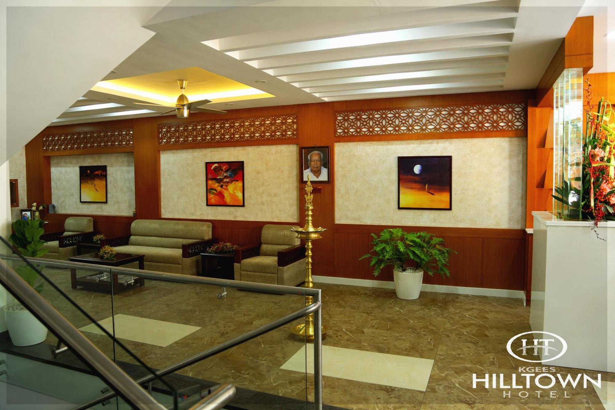 Kgees - Hill Town Hotel Kattappana ภายนอก รูปภาพ